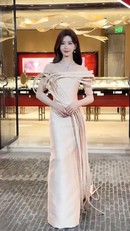看片网站-黄果短剭悬疑短剧暗夜信号封面
